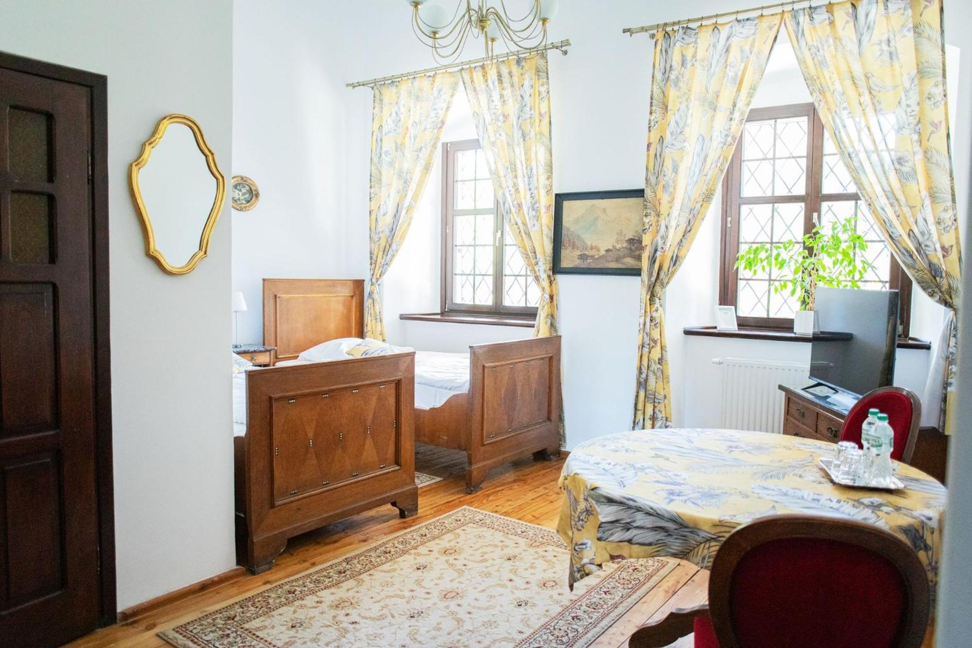Palac Krobielowice Kąty Wrocławskie エクステリア 写真