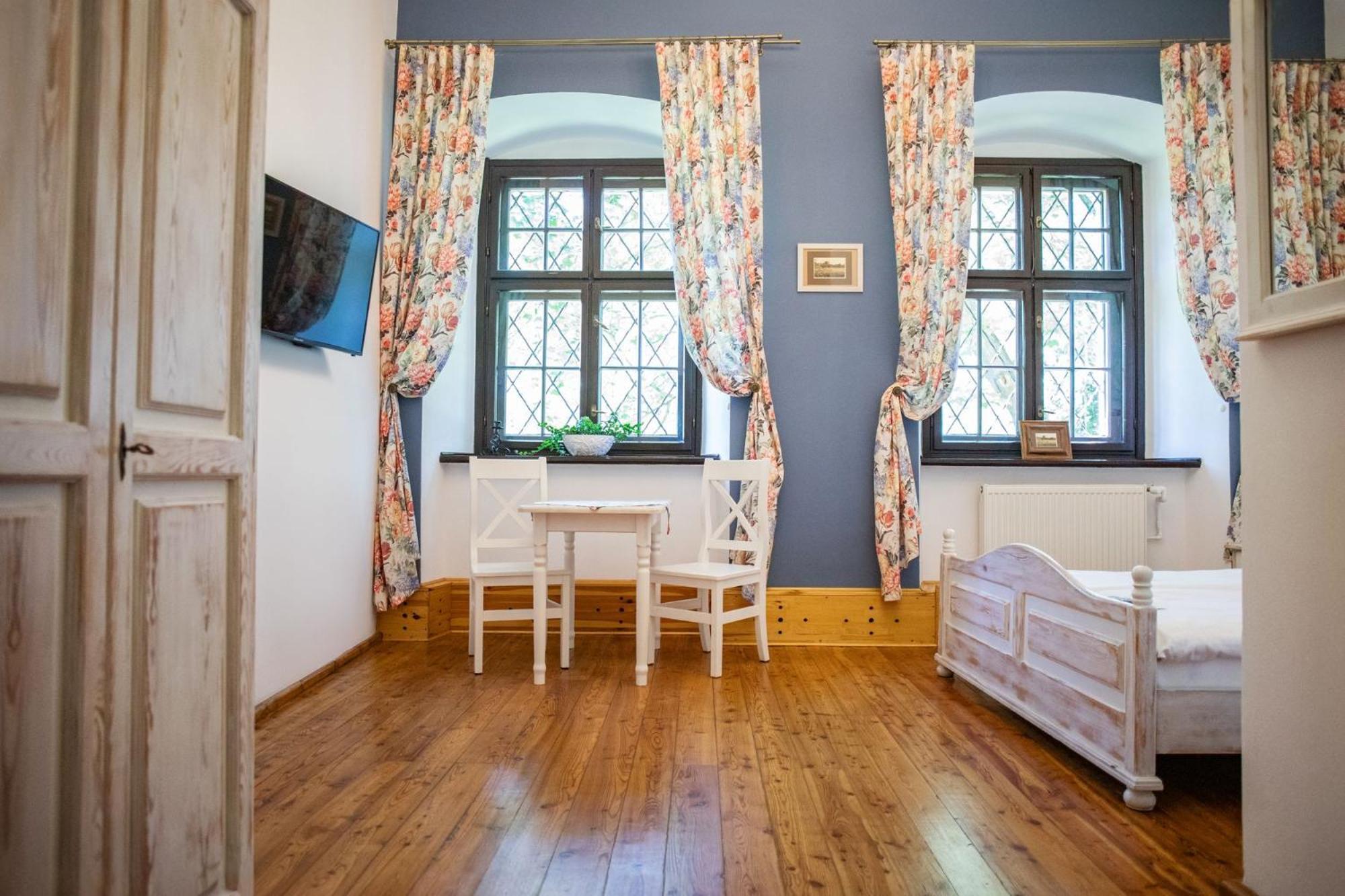 Palac Krobielowice Kąty Wrocławskie エクステリア 写真
