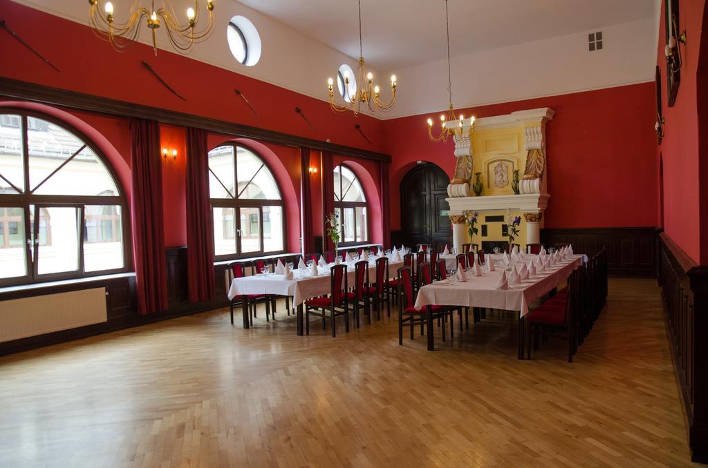 Palac Krobielowice Kąty Wrocławskie エクステリア 写真