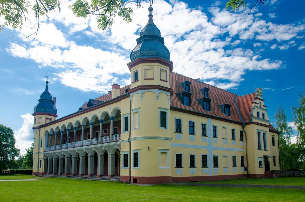 Palac Krobielowice Kąty Wrocławskie エクステリア 写真