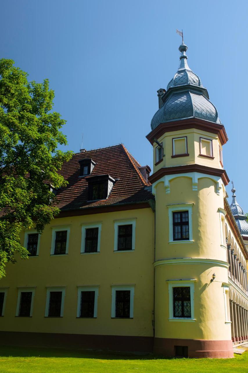 Palac Krobielowice Kąty Wrocławskie エクステリア 写真